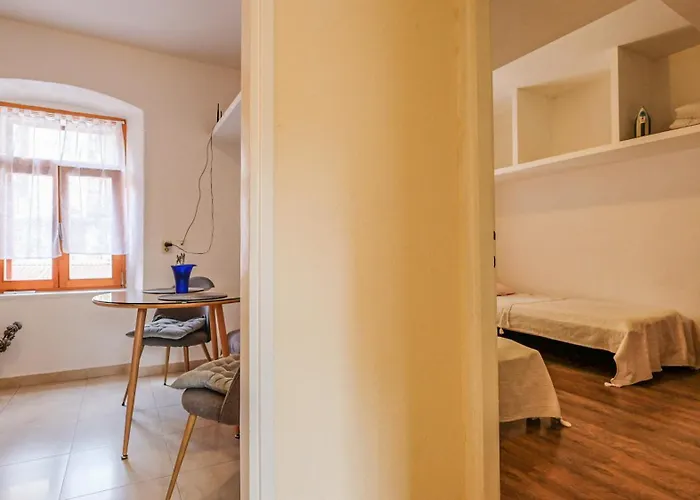 Apartment Ferienwohnung * 풀라