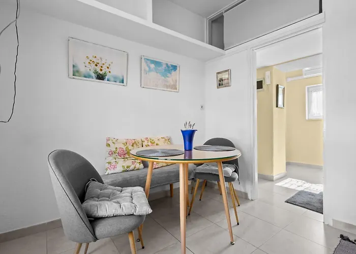 Apartment Ferienwohnung *