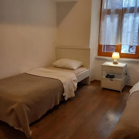 Apartment Ferienwohnung Apartman Pula