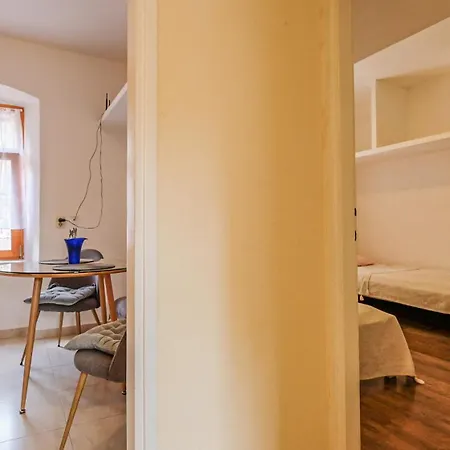 Apartment Ferienwohnung * Póla
